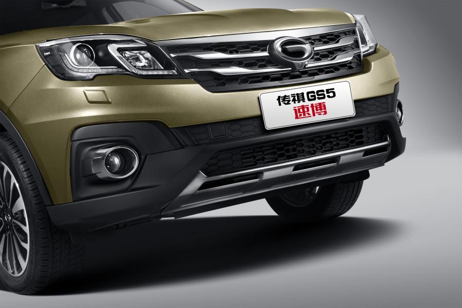 Детали экстерьера Trumpchi GS5 Super 2014 года  (фото 12 из 15)